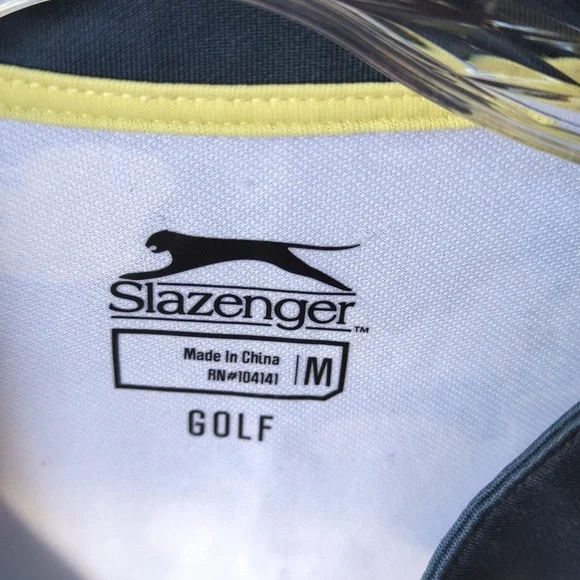 Slazenger 1/4 zip golf shirt medium - Picture 2 of 7